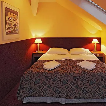 A Plus & Hostel Prague