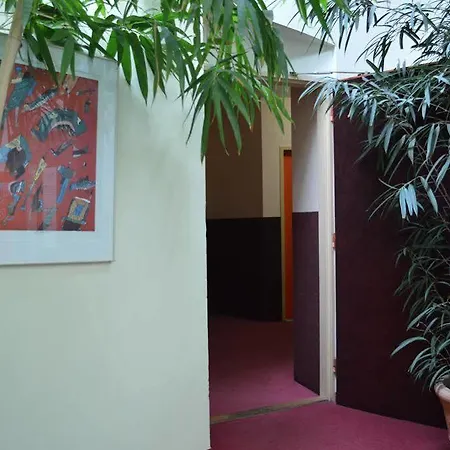 Hostel A Plus & *