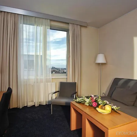 By Ihg Hotel