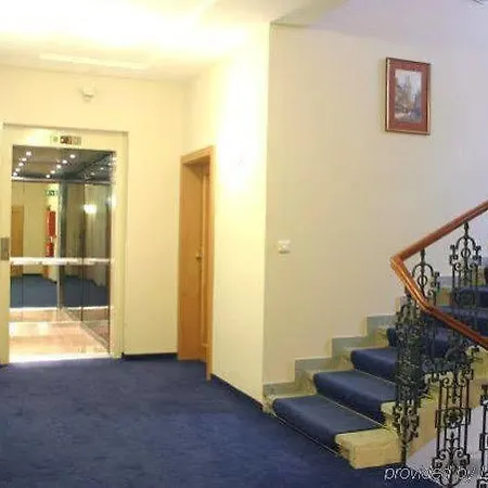 Alton Hotel 3*