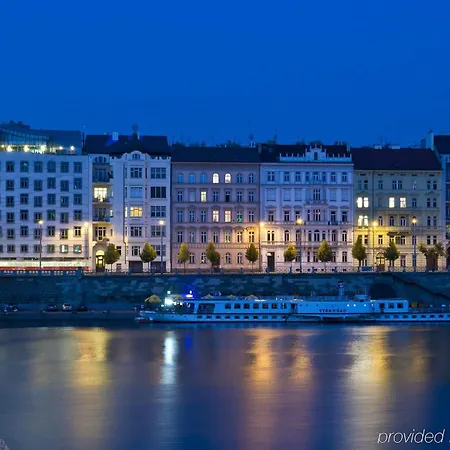 Mamaison Riverside 5*