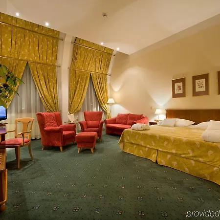 Ea Rokoko Hotel 4*