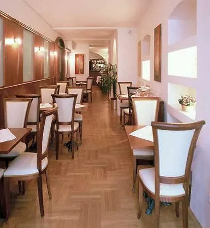 Bijou De 4*