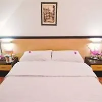 1.republic Hotel