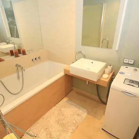 Luxury River Diamond
