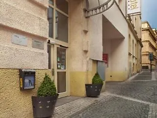 1.republic 4*