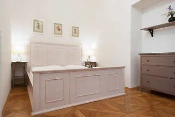 Apartment Selinor Old Town *