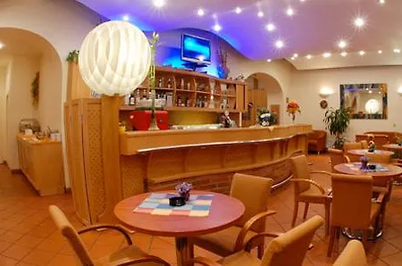 Ea Tosca Hotel