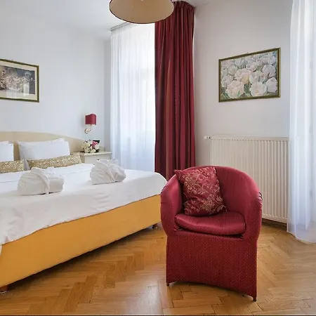 Hotel Suite Home Prague 4*