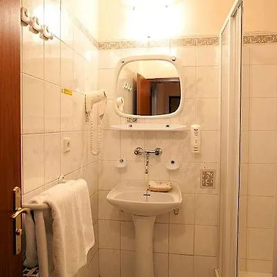 Kavalir Hotel 3*