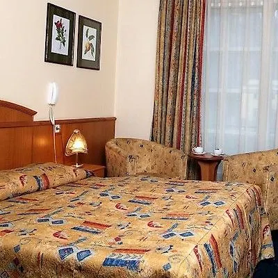 Kavalir Hotel