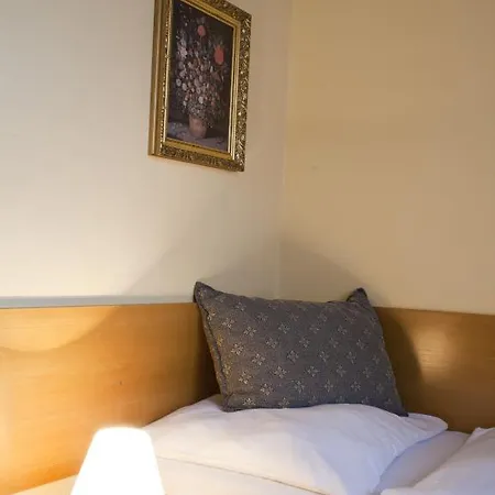 Ea Jasmín Hotel 3*