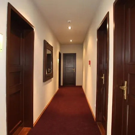 Agnes Hotel