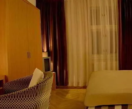 Emporio Otel Prag