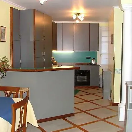 Tynska Apartment