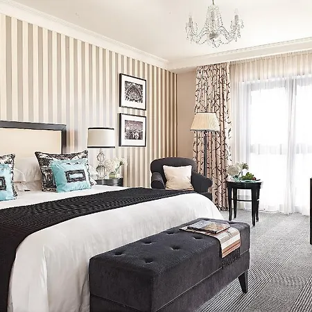Отель Four Seasons 5*