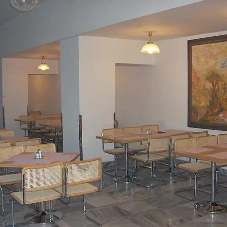 Axa 3* Prága