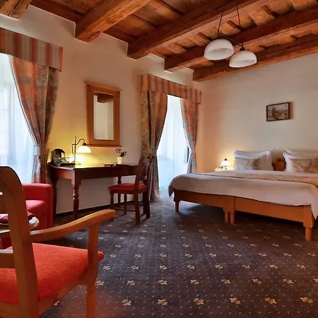 Questenberg 4* Praga