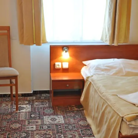 Szálloda De Luxe Prága