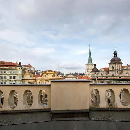 Miss Sophie's Charles Bridge 4* Praha