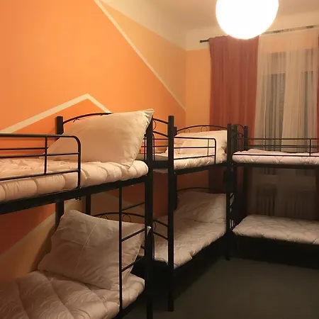 Hostel Flora *