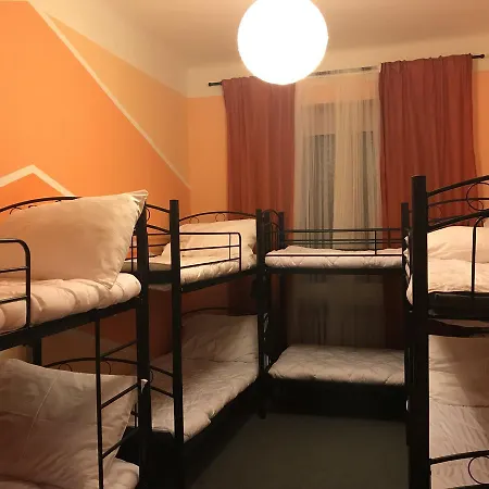 Hostel Flora