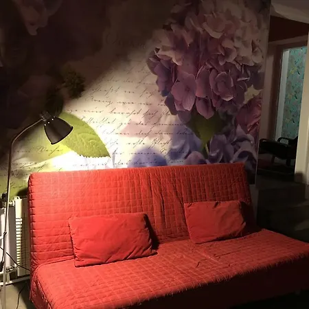 Flora Hostel *