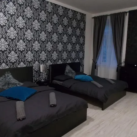 Hotel apartamentowy Neklanova 3*