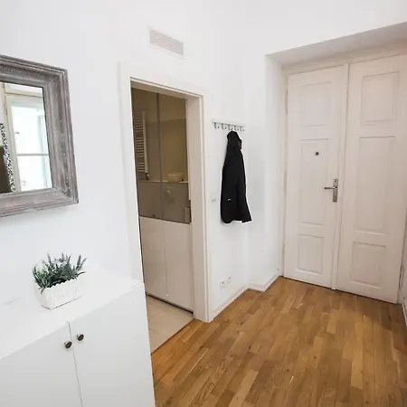Quiet With Balcony Charles Bridge Apartment Prague