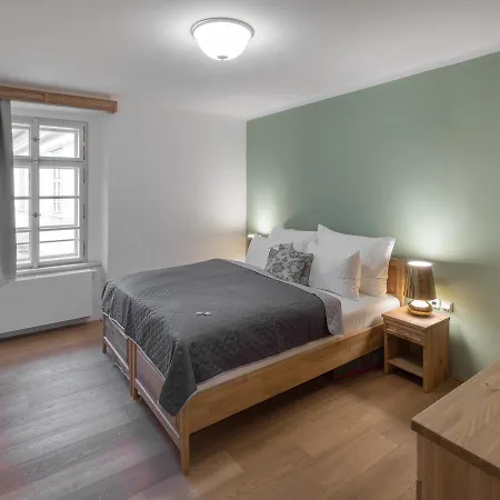 Blue Oak 4*