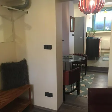 Apartment Andy Warhol Flat With Free Parking