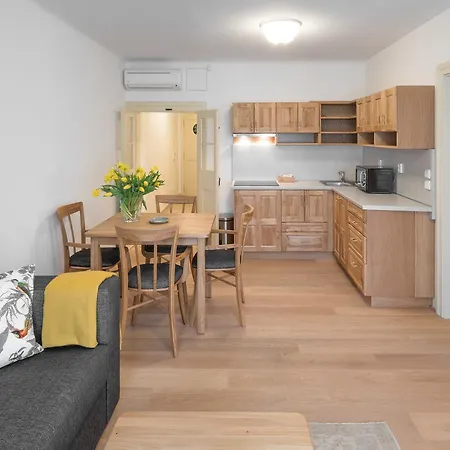 Blue Oak 4*