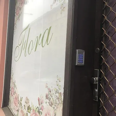 Hostel Flora *