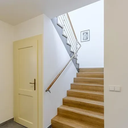 Riverside Spirit Aparthotel 3*
