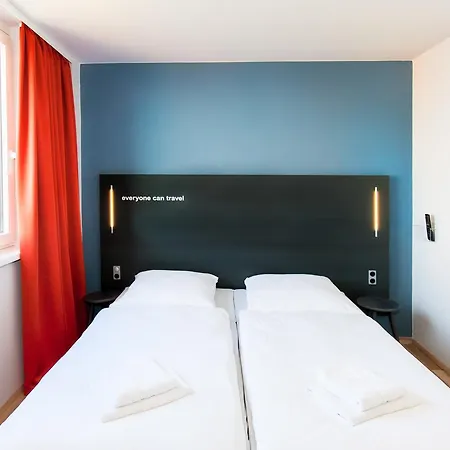Hostel A&o Rhea *