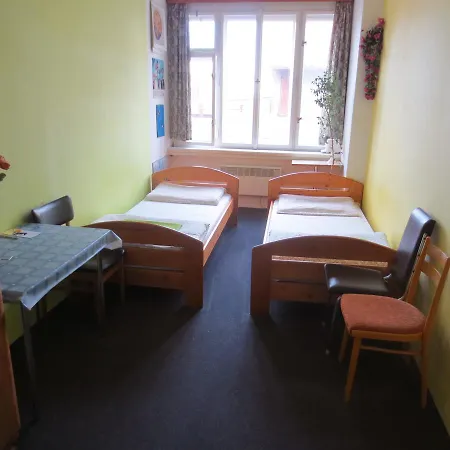 Hostel Florenc 41 *