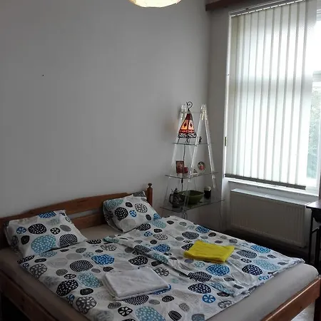 Bed & Breakfast Joystayone 2*
