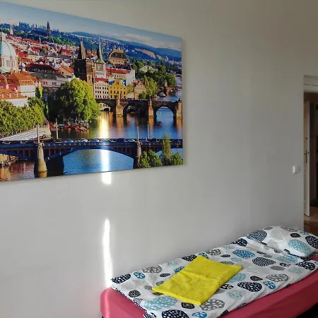 Bed & Breakfast Joystayone 2*