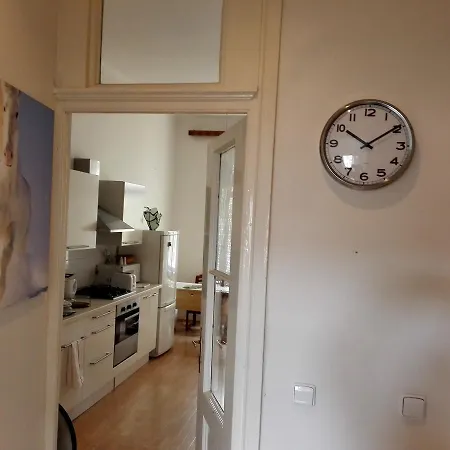 Joystayone Bed & Breakfast Prague