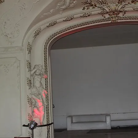 Youth Baroque Hall Hotel