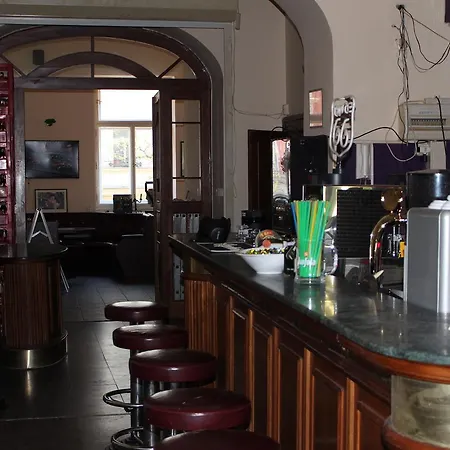 Hotel Youth Baroque Hall Prag