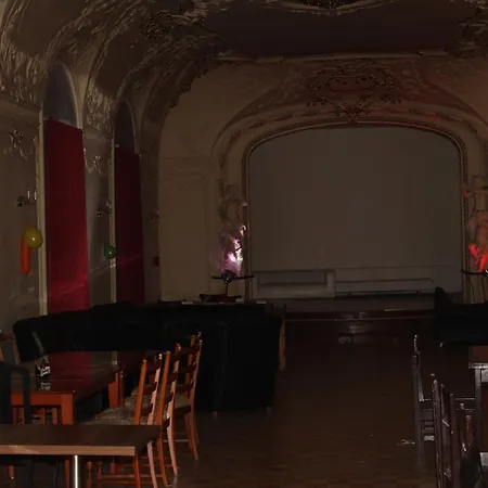 Youth Baroque Hall Hotel 3*