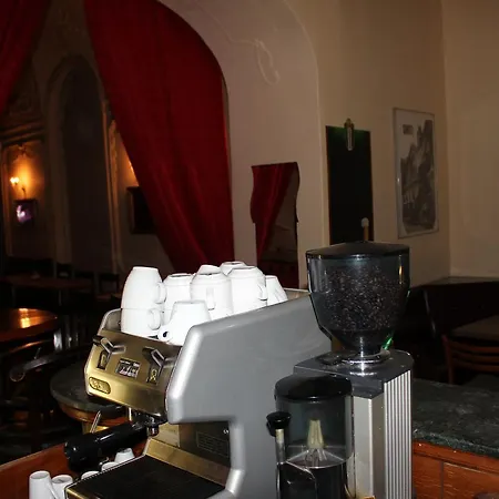 Youth Baroque Hall Hotel