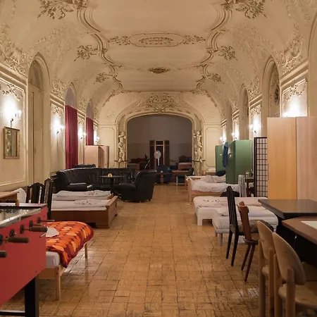 Youth Baroque Hall 3*