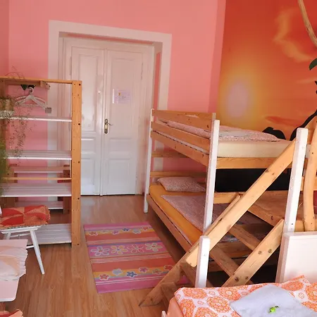 Hostel Artharmony & Prague