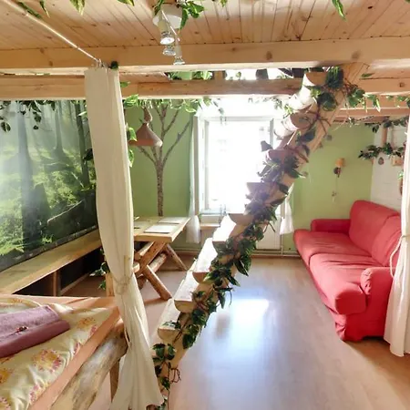 Hostel Artharmony & *