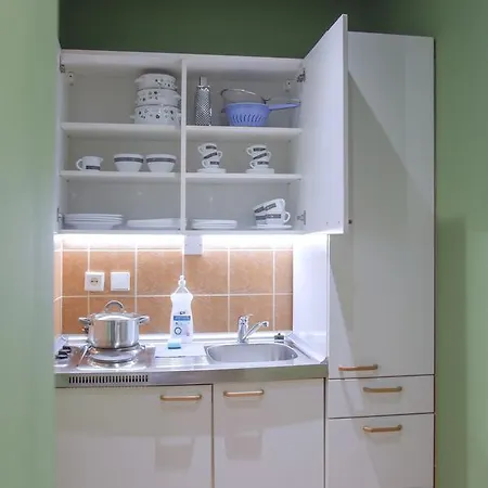 Apartment Modern Wenzigova 15
