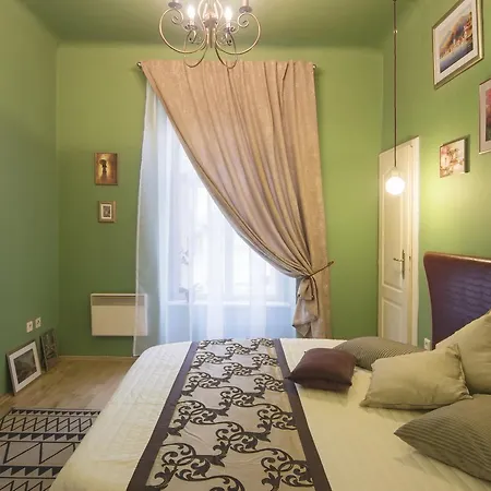 Apartment Modern Wenzigova 15 *