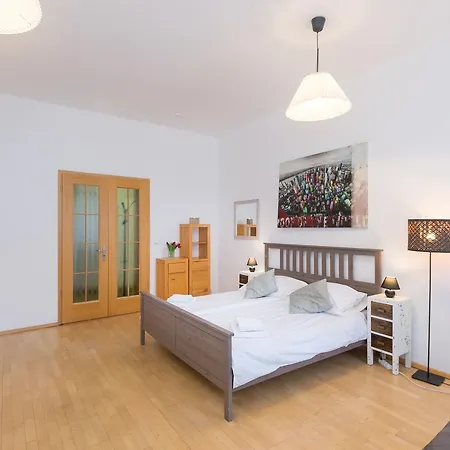 Spacious In The Heart Of Apartment Prague