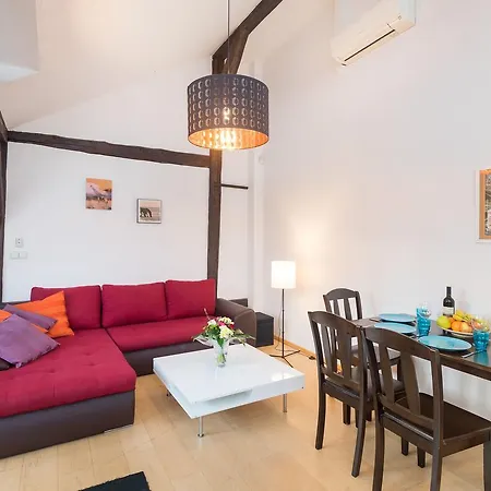 Spacious In The Heart Of Apartment